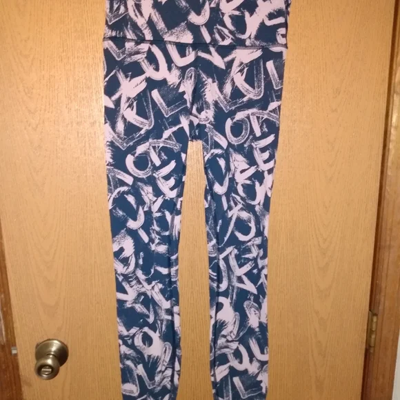 Lululemon Leggings 💙🩷 - Picture 3 of 7